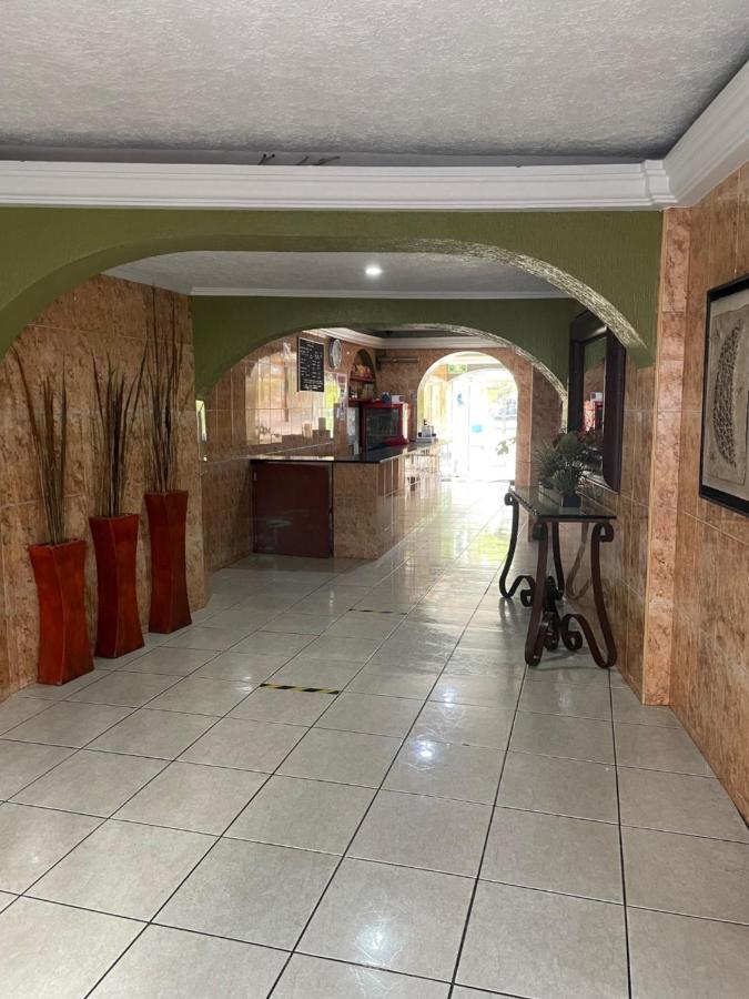 Hotel Vigo Гвадалахара Екстер'єр фото